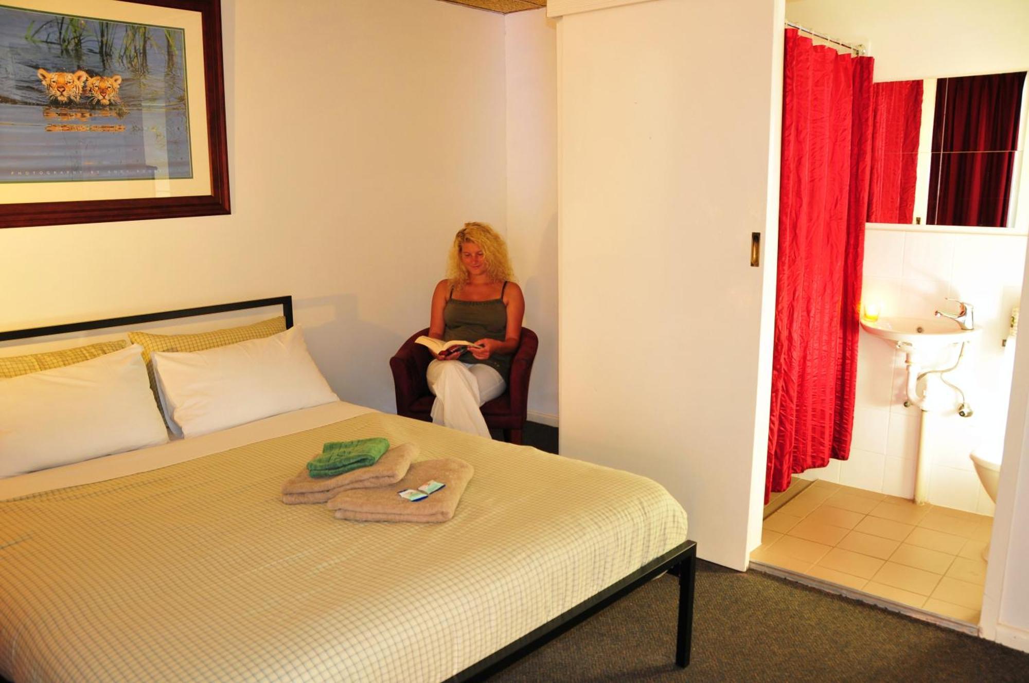 Adelaide Travellers Inn Backpackers Hostel Exteriér fotografie